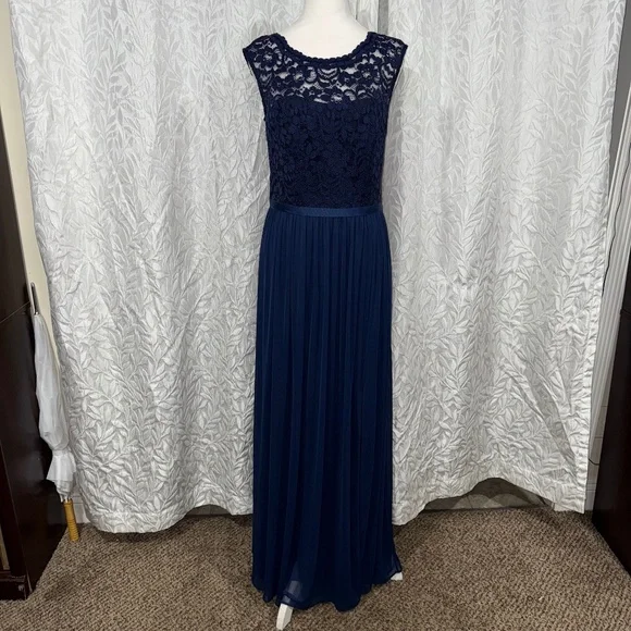 Ball Gown David's Bridal Blue Floral Dress Davids Bridal Navi Blue Maxi  Long Round Neck Size Formal Lace Floral Dress